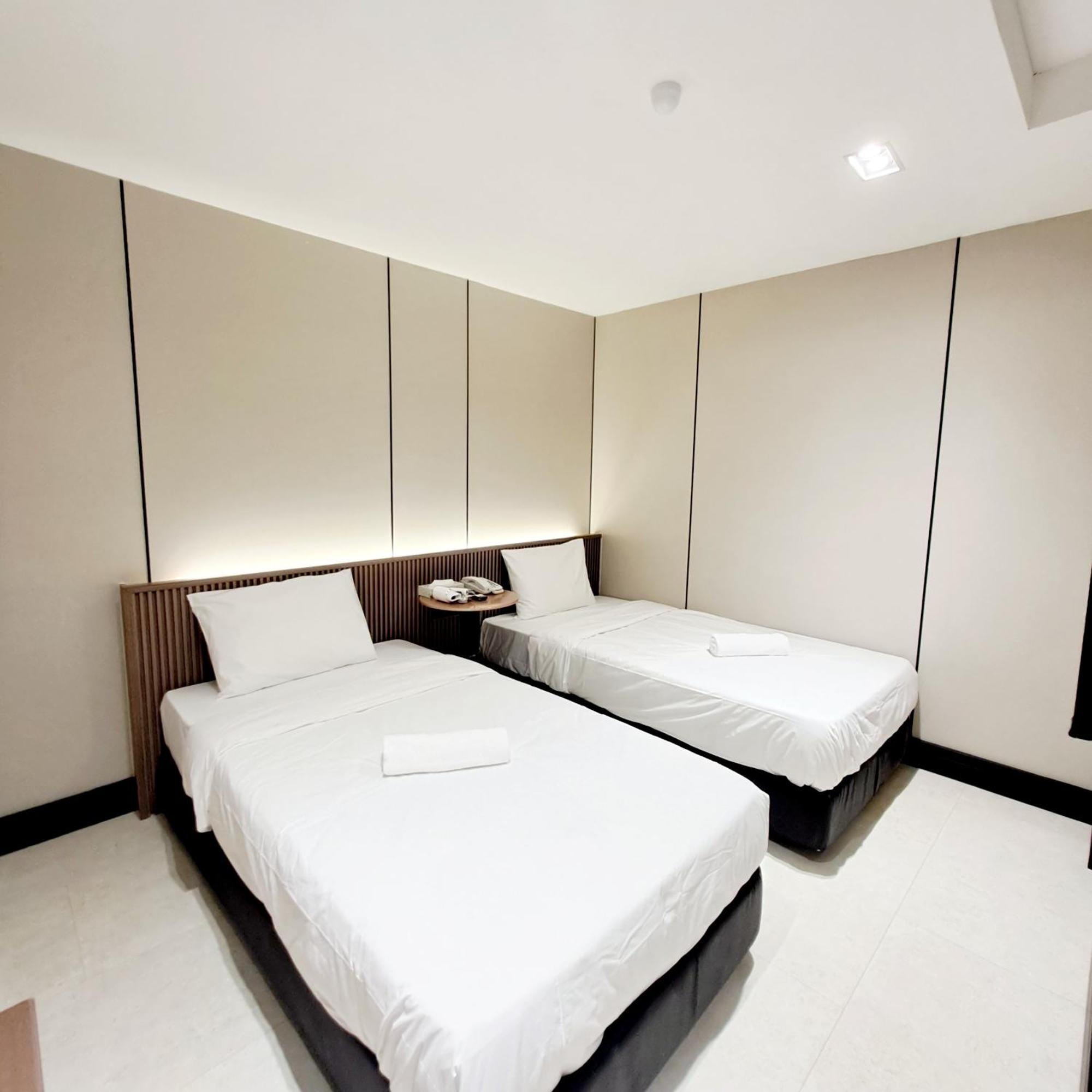 Urban Inn, Salak Tinggi Sepang Exterior foto